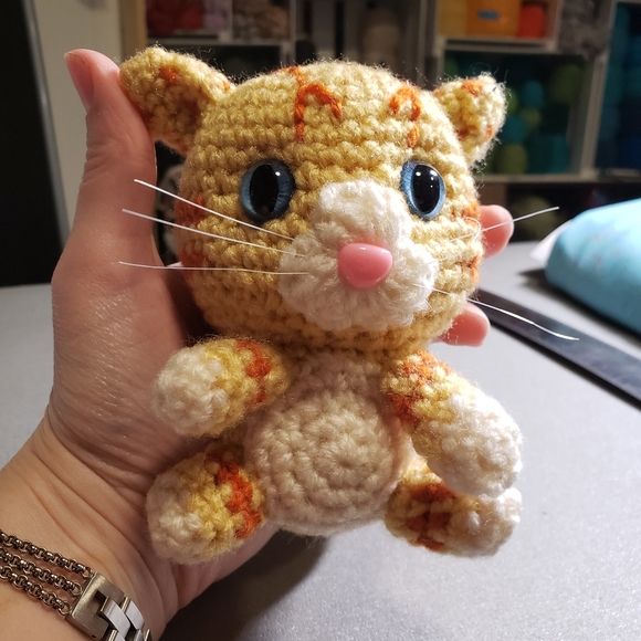 Yellow and orange tabby cat Amigurumi - Picture 2 of 6
